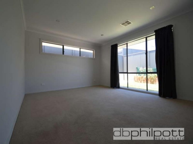 6 Angophora  Place, Blakeview SA 5114