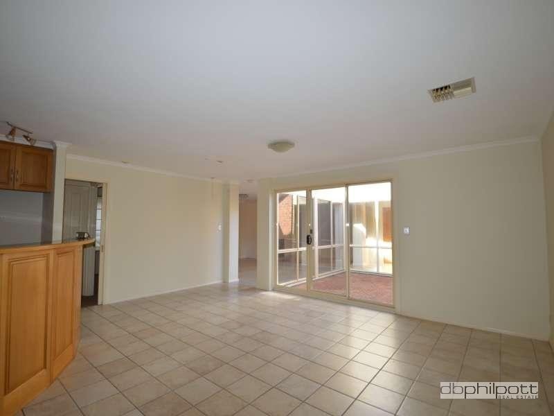 4 Harman Avenue, Hillcrest SA 5086