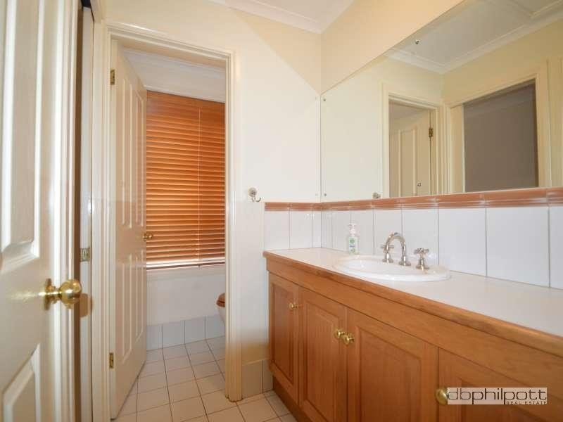 4 Harman Avenue, Hillcrest SA 5086
