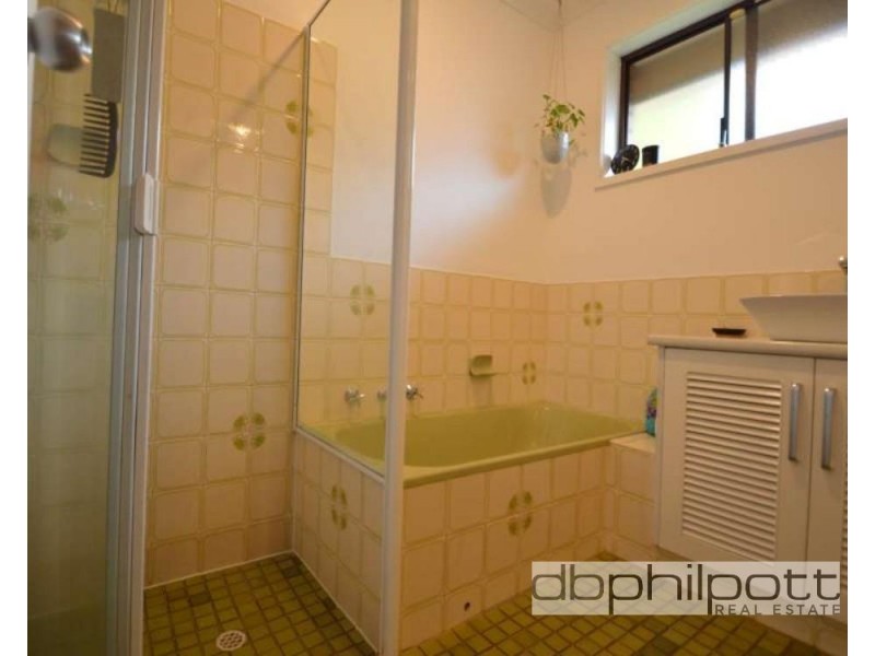 8 Fraser  Avenue, St Agnes SA 5097