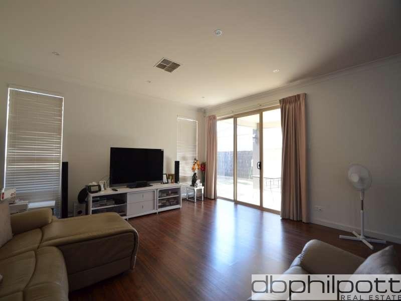 11 Medallion Drive, Grange SA 5022