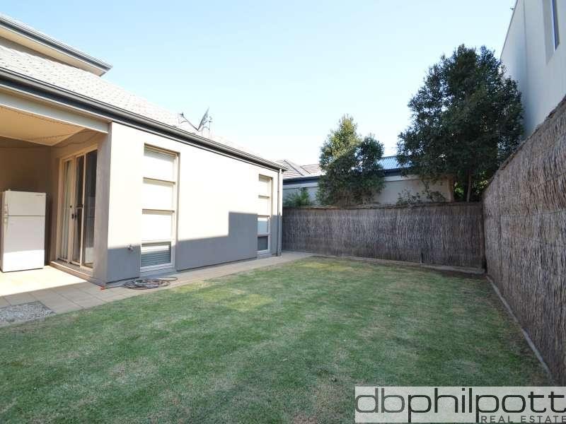 11 Medallion Drive, Grange SA 5022