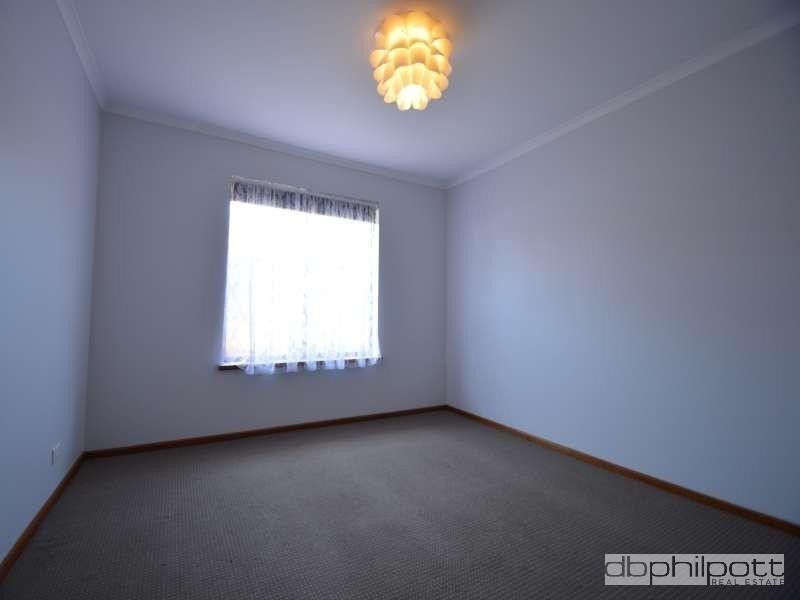 1 Roberts Crescent, Hope Valley SA 5090