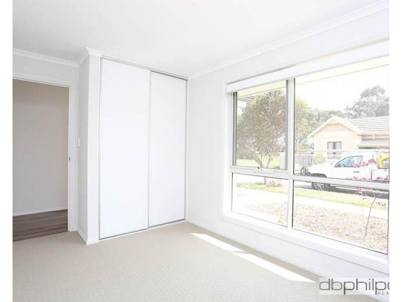 8 Jennifer  Street, Rosewater SA 5013