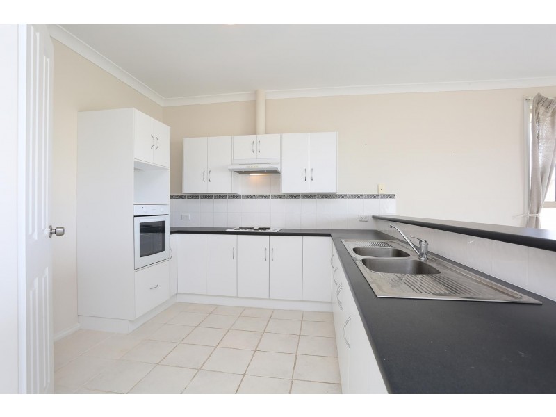 39 Britannia Parade, Hindmarsh Island SA 5214