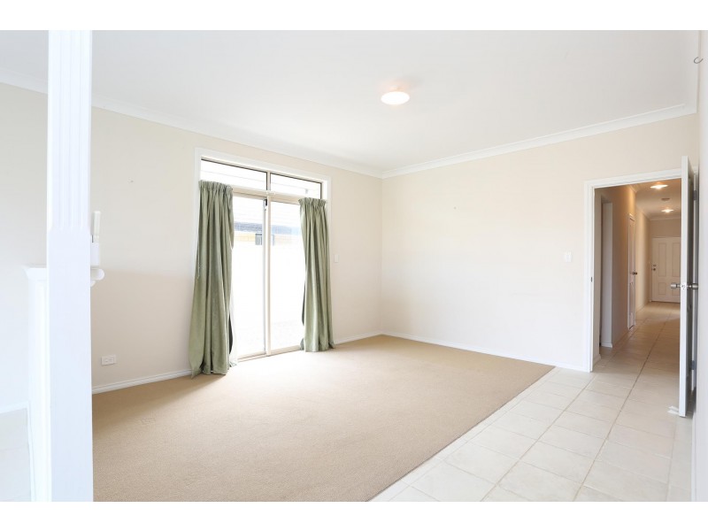 39 Britannia Parade, Hindmarsh Island SA 5214