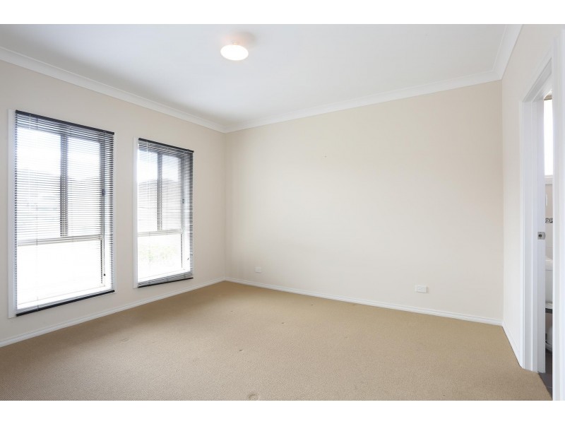 39 Britannia Parade, Hindmarsh Island SA 5214