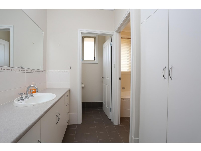 39 Britannia Parade, Hindmarsh Island SA 5214