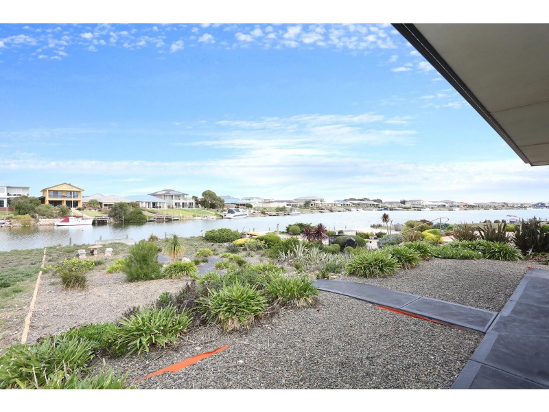 39 Britannia Parade, Hindmarsh Island SA 5214