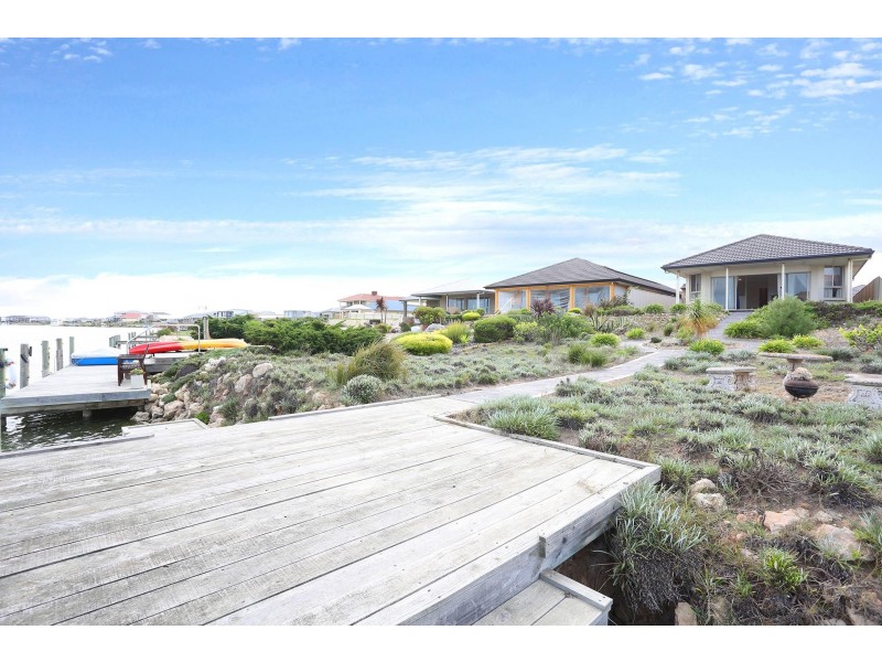 39 Britannia Parade, Hindmarsh Island SA 5214