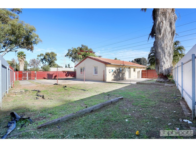 2 Hornsby Avenue, Salisbury Downs SA 5108