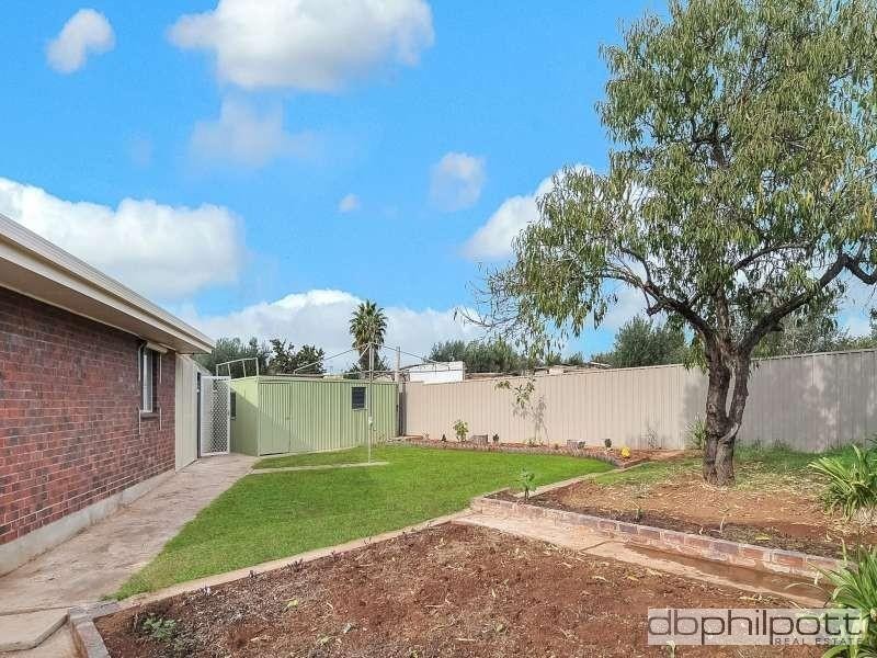 8 Bernadette Street, Paralowie SA 5108