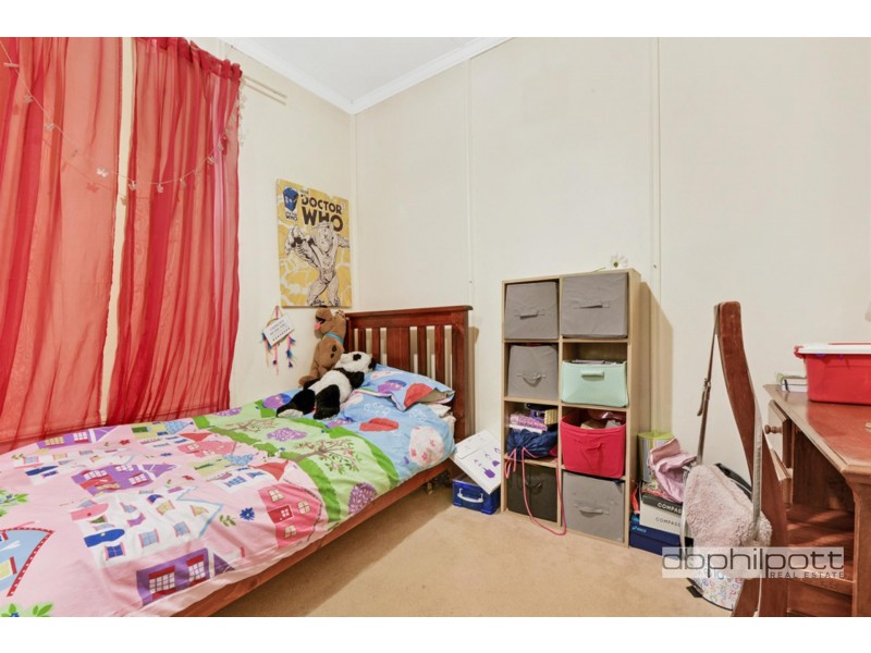 4 Southbury Crescent, Enfield SA 5085