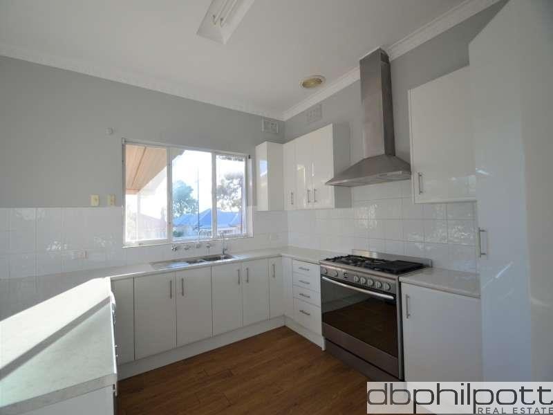 12 Montrose Avenue, Clearview SA 5085