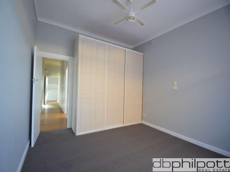 12 Montrose Avenue, Clearview SA 5085