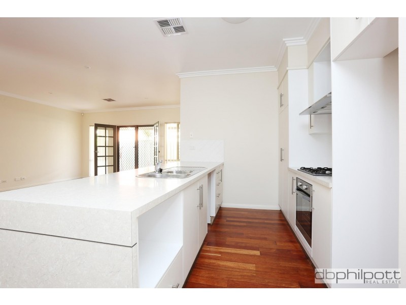 50  Lord Howe Crescent, Mawson Lakes SA 5095