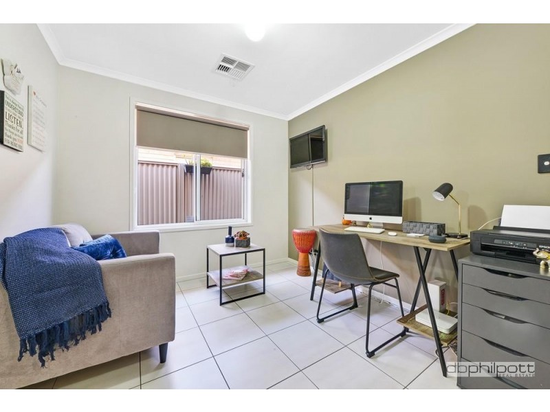 26 Haddington Crescent, Mansfield Park SA 5012