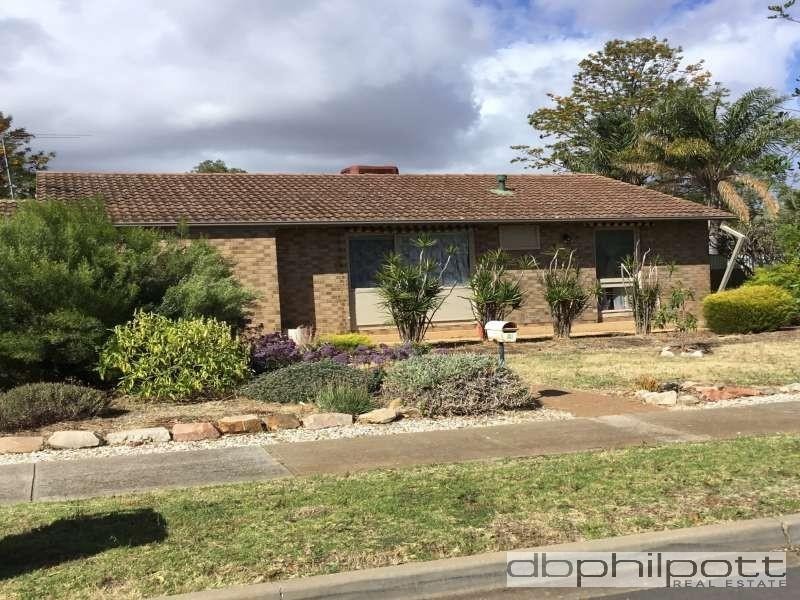 4  Carcoola  Road, Munno Para SA 5115