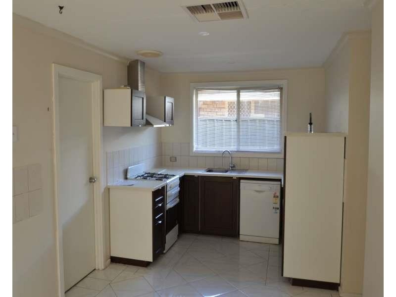 4/6 Grevillia Drive, Parafield Gardens SA 5107