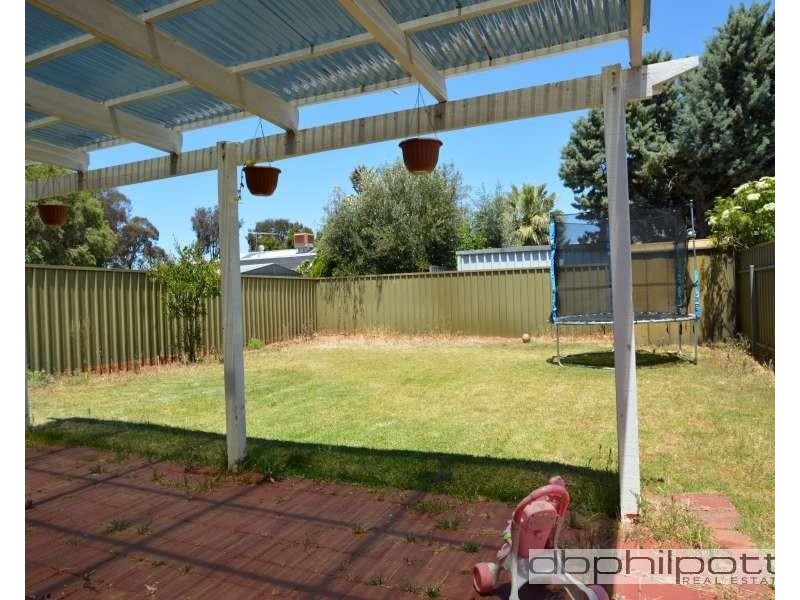 4/6 Grevillia Drive, Parafield Gardens SA 5107