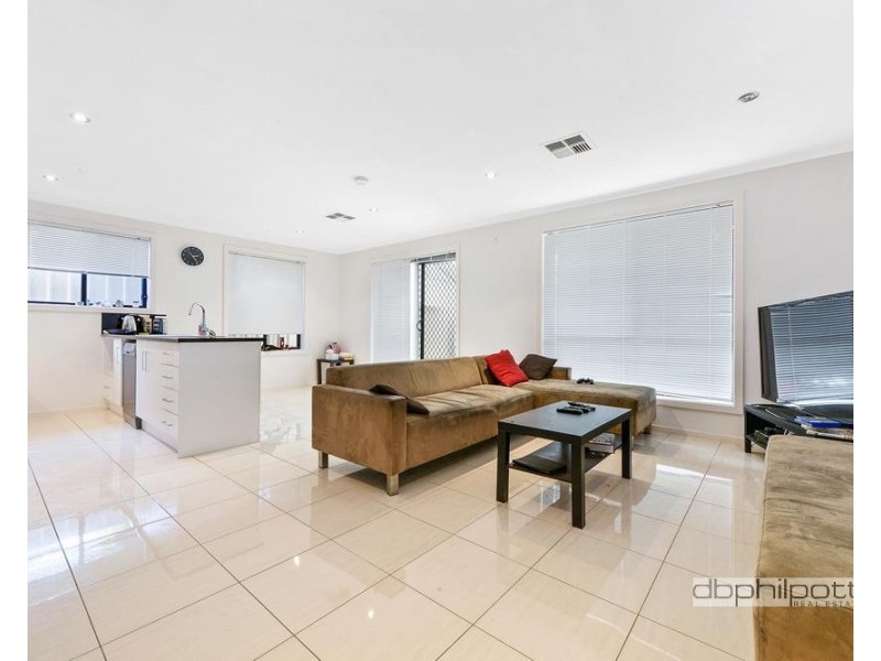 16 A Crown Crescent, Paralowie SA 5108