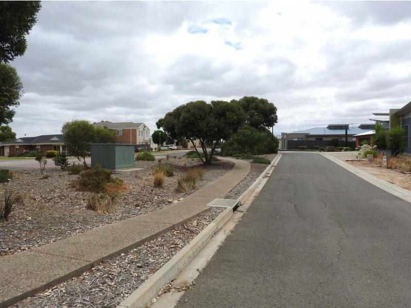 20 Narooma  Way, Murray Bridge SA 5253