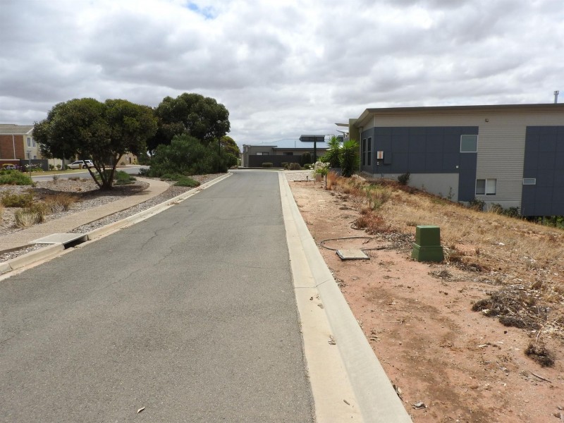 20 Narooma  Way, Murray Bridge SA 5253