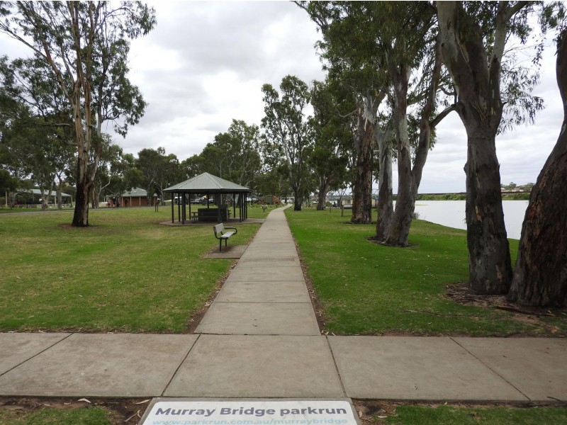 20 Narooma  Way, Murray Bridge SA 5253