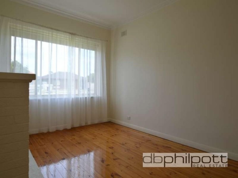 12 Seaton  Terrace, Seaton SA 5023