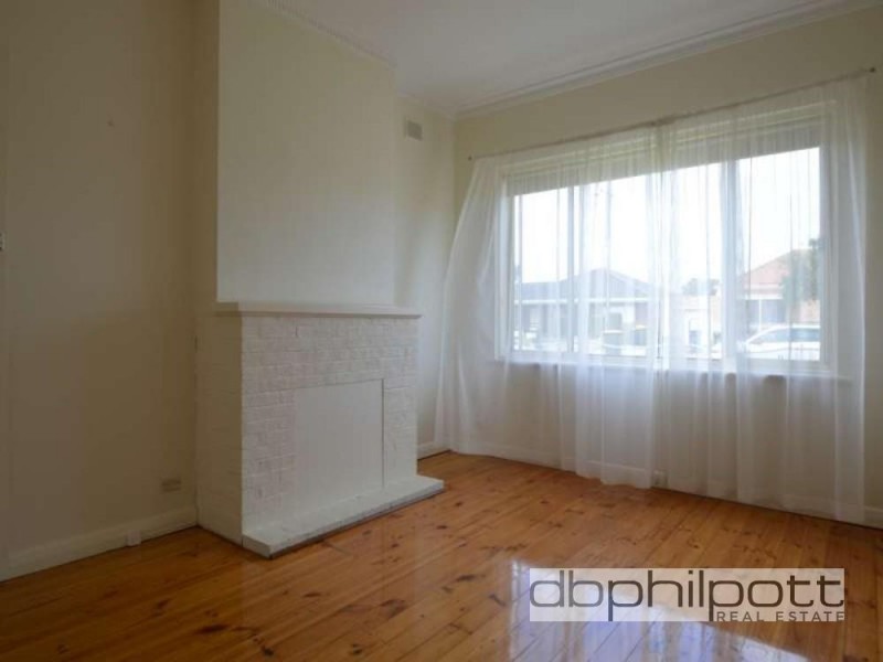12 Seaton  Terrace, Seaton SA 5023