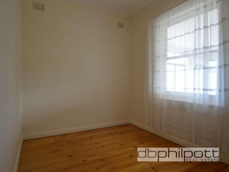 12 Seaton  Terrace, Seaton SA 5023