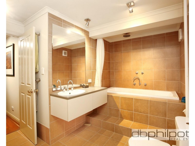 5 Fernwood  Way, Upper Sturt SA 5156