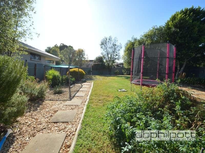 14 Charmaine  Avenue, Para Vista SA 5093