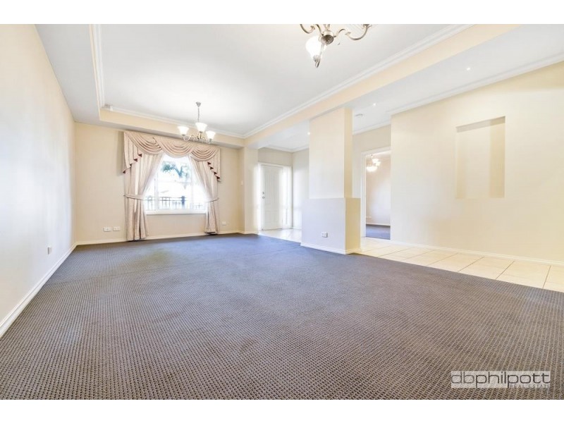 31 Shoalhaven Circuit, Mawson Lakes SA 5095