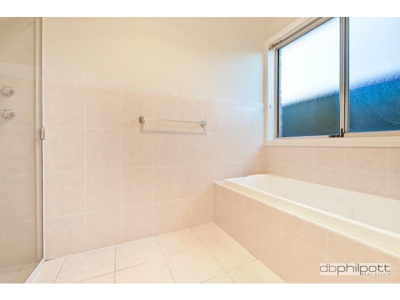 31 Shoalhaven Circuit, Mawson Lakes SA 5095