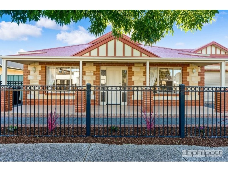 31 Shoalhaven Circuit, Mawson Lakes SA 5095