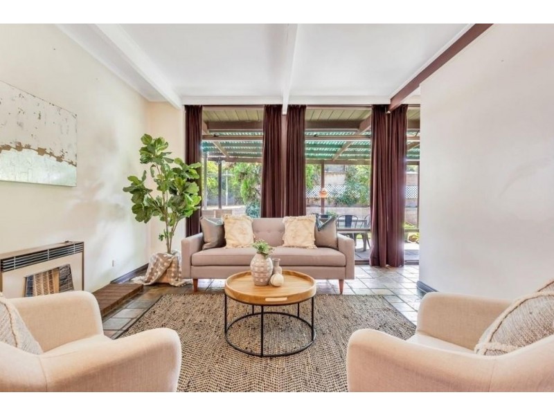 9 Hobart  Crescent, Banksia Park SA 5091