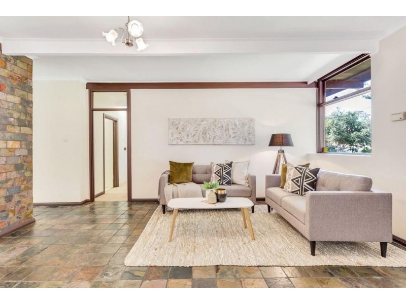 9 Hobart  Crescent, Banksia Park SA 5091