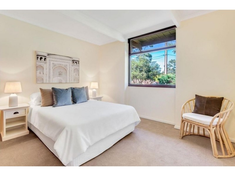 9 Hobart  Crescent, Banksia Park SA 5091