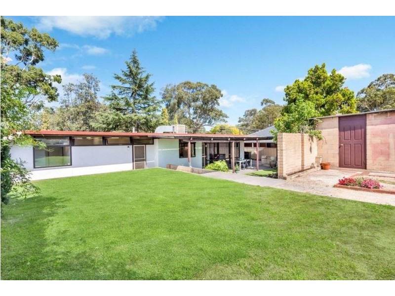 9 Hobart  Crescent, Banksia Park SA 5091