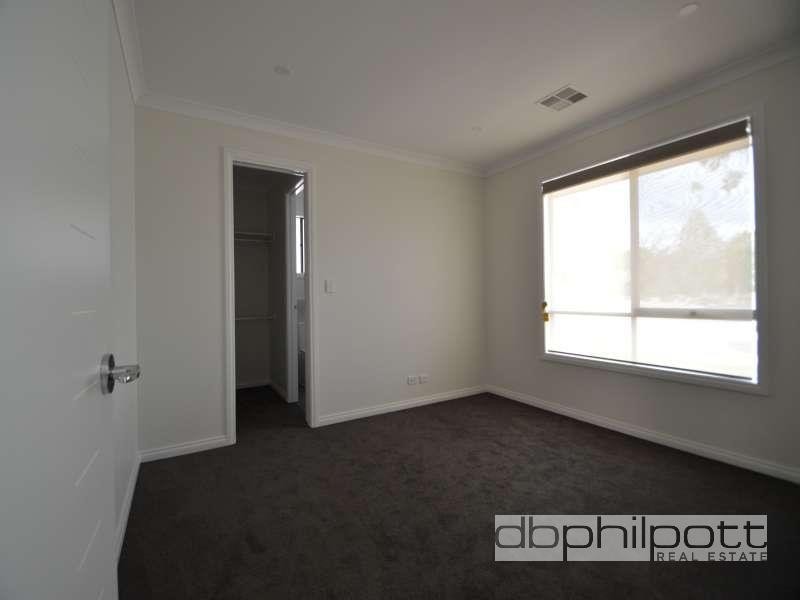 1a  Glenside  Street, Surrey Downs SA 5126