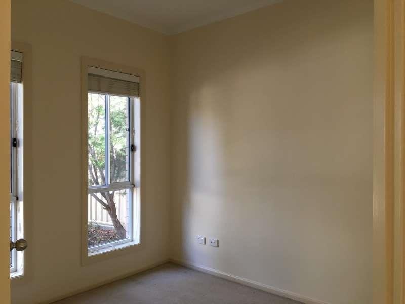 5C Cowra  Crescent, Park Holme SA 5043
