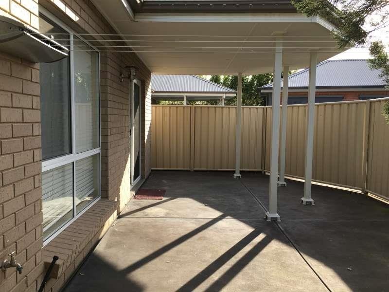 5C Cowra  Crescent, Park Holme SA 5043