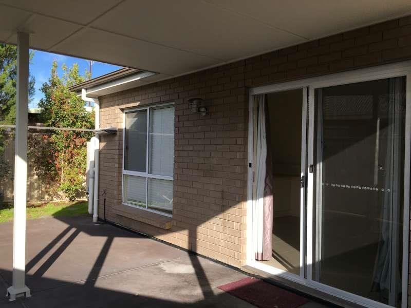 5C Cowra  Crescent, Park Holme SA 5043