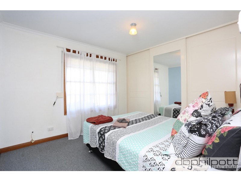 2/389 Tapleys Hill Road, Seaton SA 5023