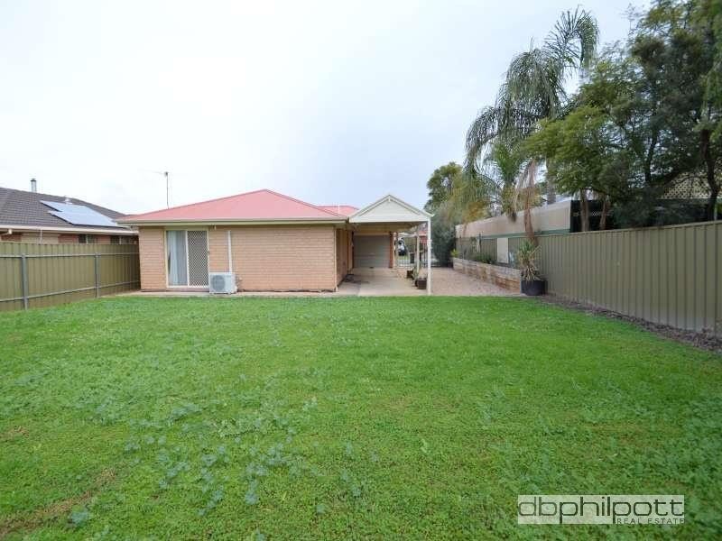 8 Hutton Avenue, Andrews Farm SA 5114