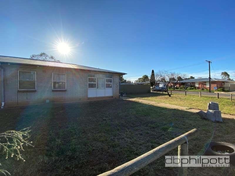 5 Small Crescent, Smithfield Plains SA 5114