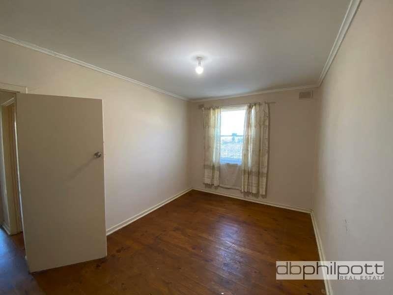 5 Small Crescent, Smithfield Plains SA 5114