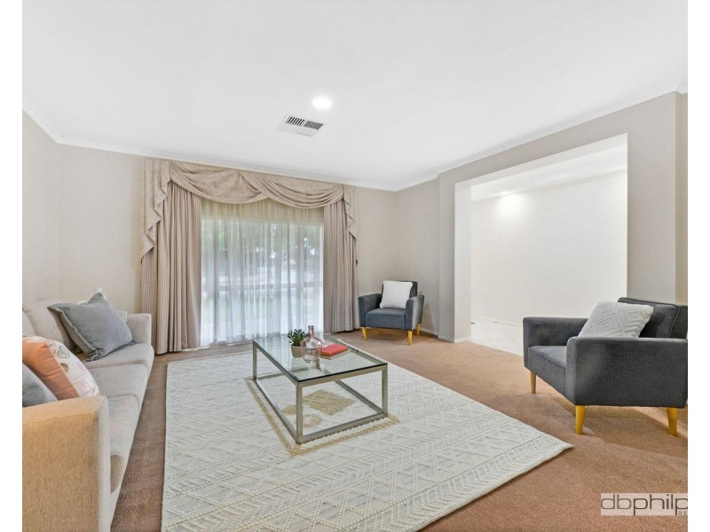 14 Trinity Way, Oakden SA 5086