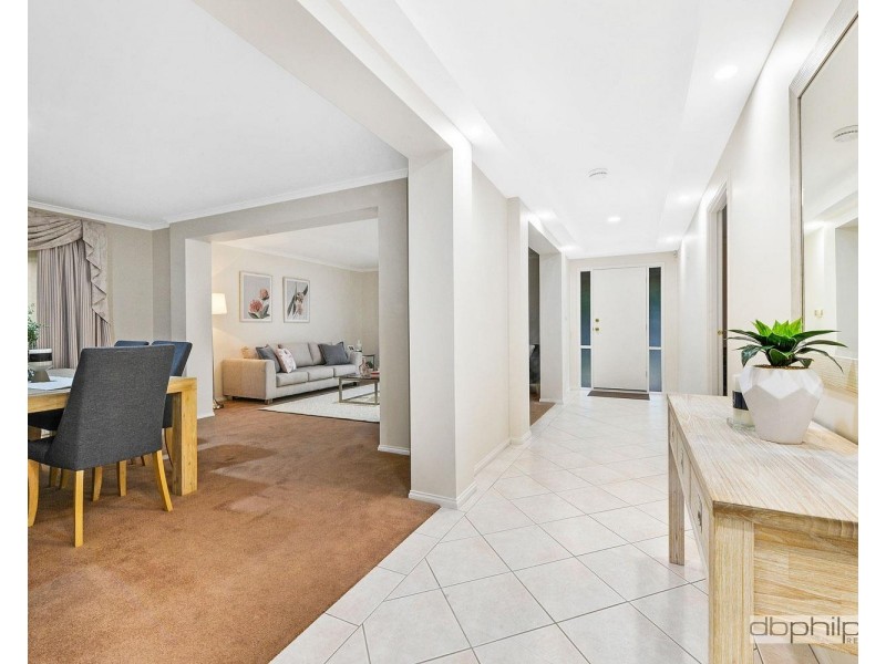 14 Trinity Way, Oakden SA 5086